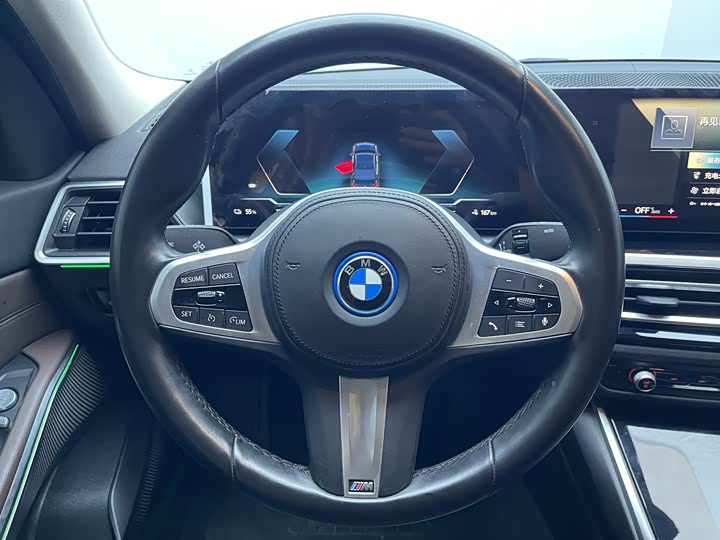 Фото 13 - BMW i3