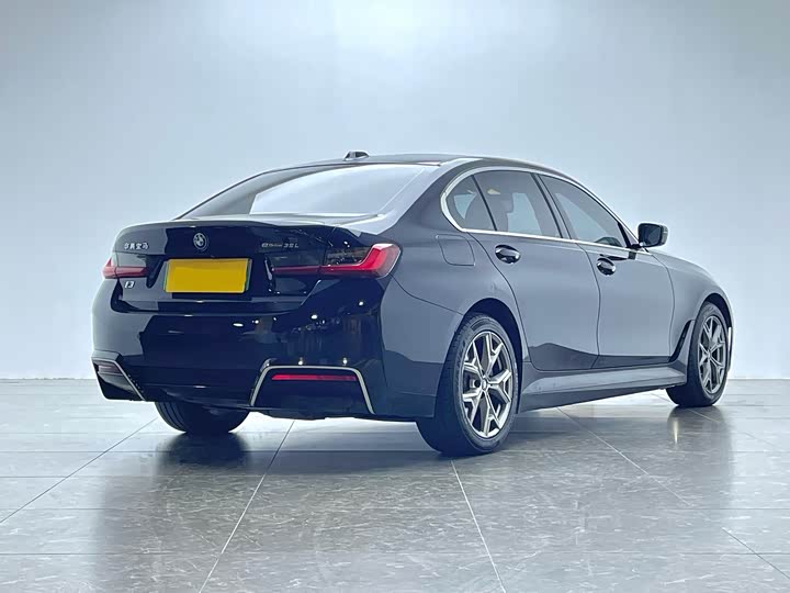 Фото 16 - BMW i3