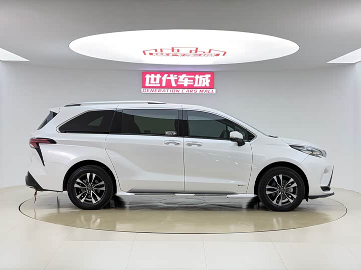 Фото 14 - Toyota Granvia