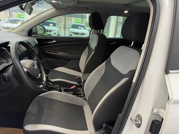 Фото 9 - Jetta VS7