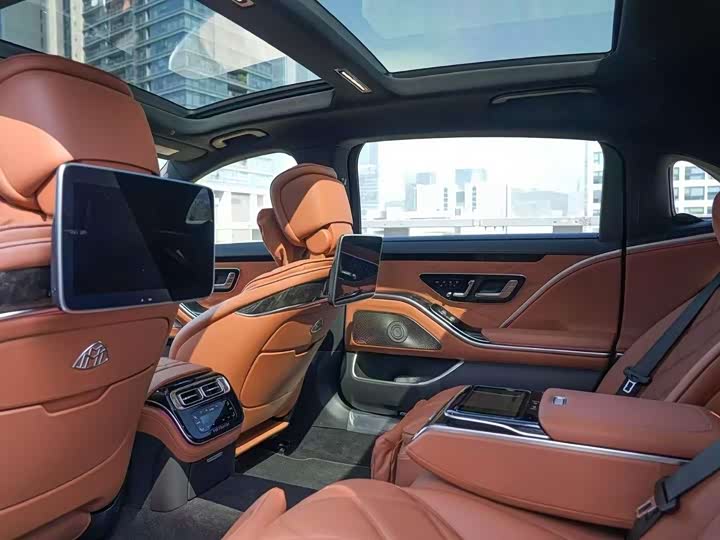 Фото 7 - Mercedes-Benz Maybach S-Class