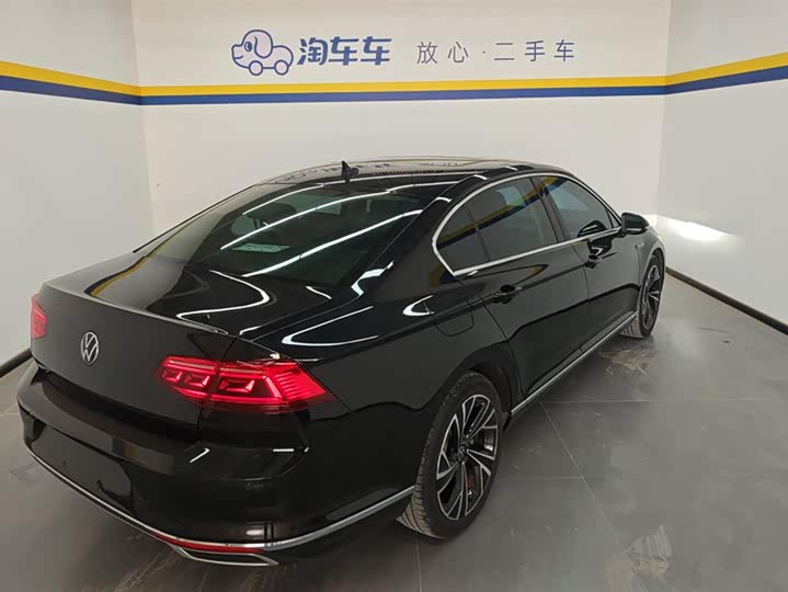 Фото 3 - Volkswagen Magotan