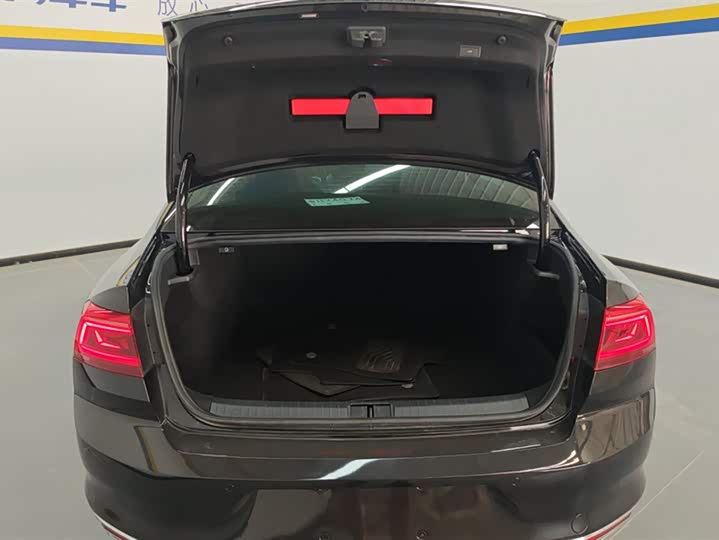 Фото 4 - Volkswagen Magotan