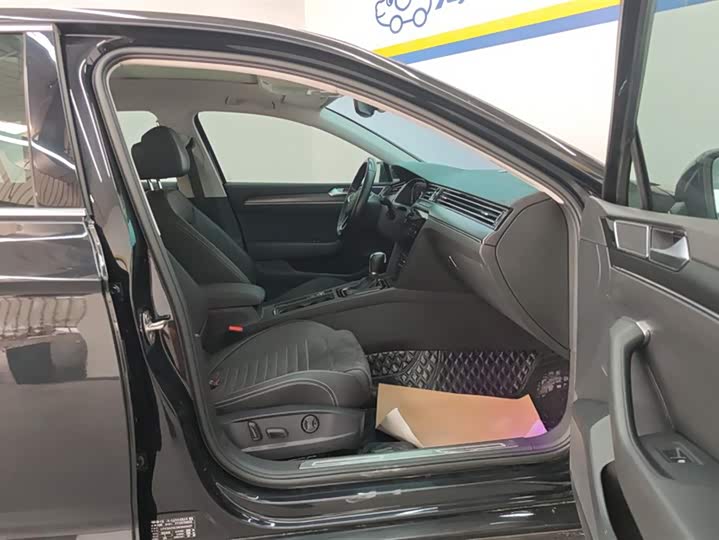 Фото 8 - Volkswagen Magotan