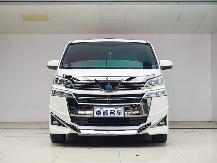 Фото 2 - Toyota Vellfire