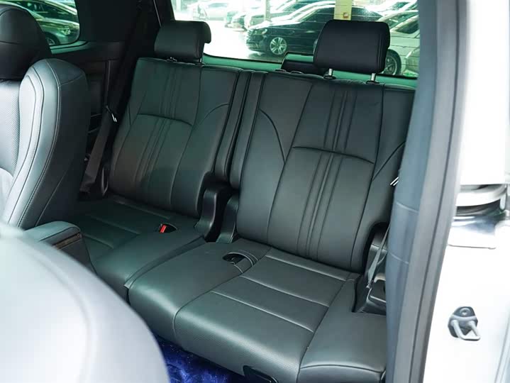 Фото 5 - Toyota Vellfire