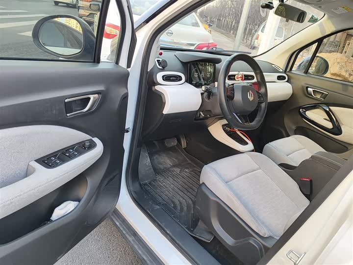 Фото 14 - Leapmotor T03