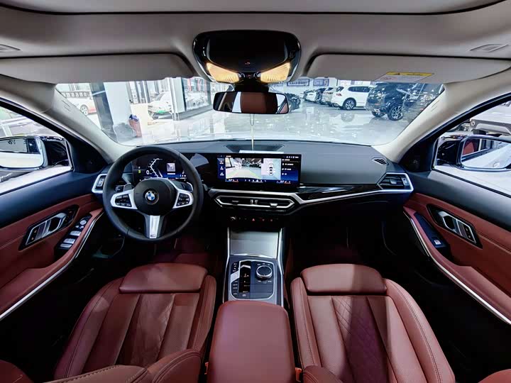 Фото 15 - BMW 3 Series