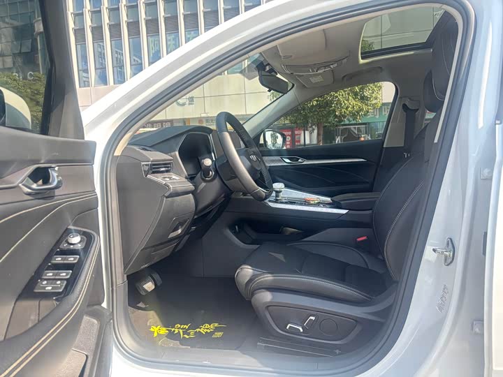 Фото 8 - Geely Preface