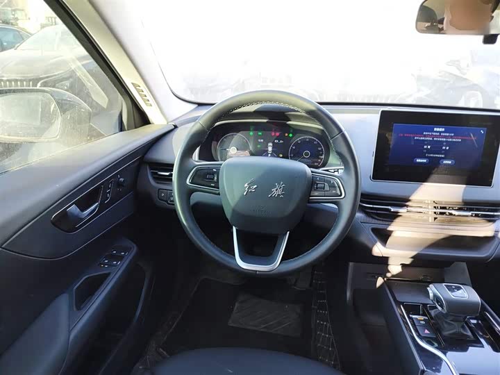 Фото 11 - Hongqi E-QM5