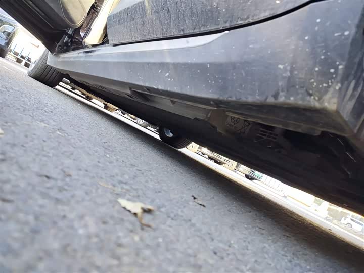 Фото 22 - Hongqi E-QM5