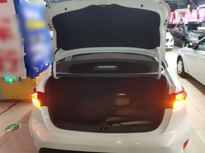 Фото 19 - Toyota Levin