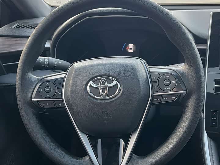 Фото 12 - Toyota Avalon