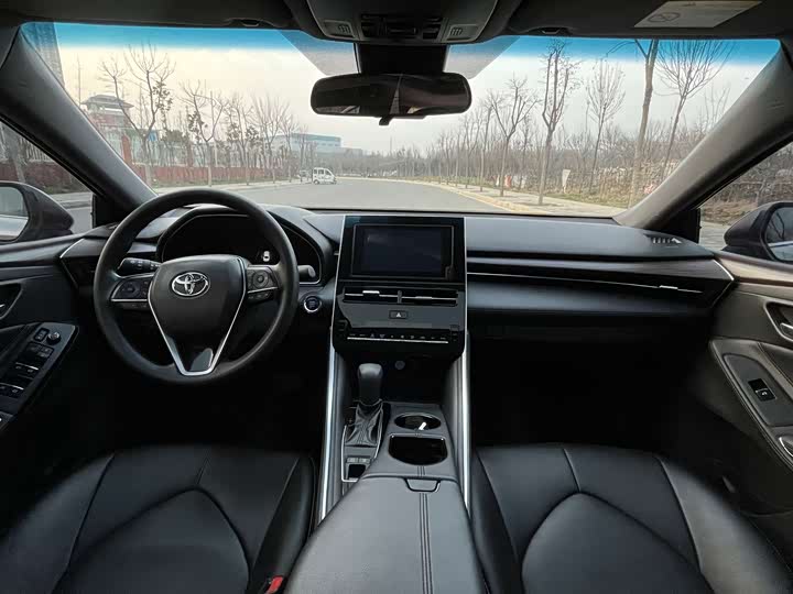 Фото 13 - Toyota Avalon