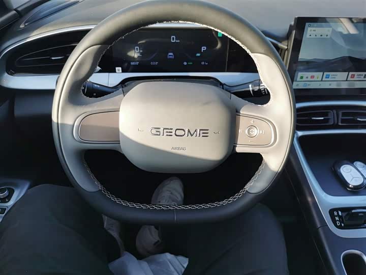 Фото 11 - Geely Galaxy Geome