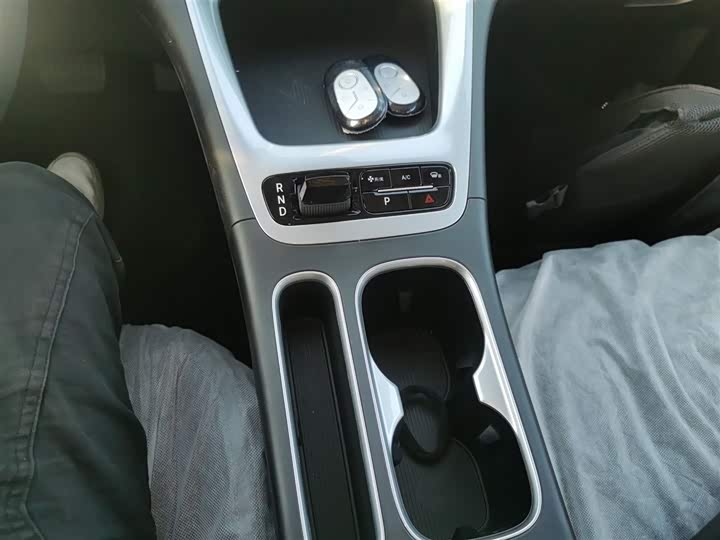 Фото 14 - Geely Galaxy Geome