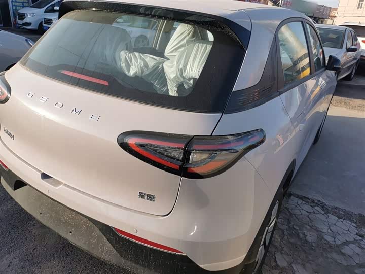 Фото 7 - Geely Galaxy Geome