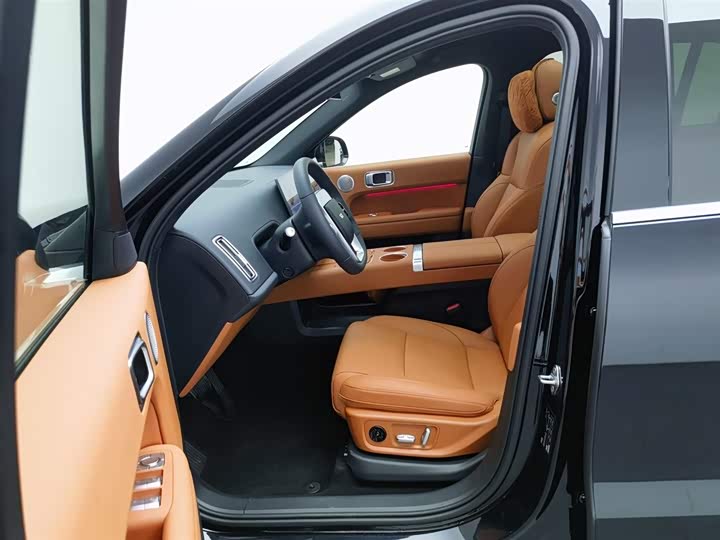 Фото 10 - LiXiang L6