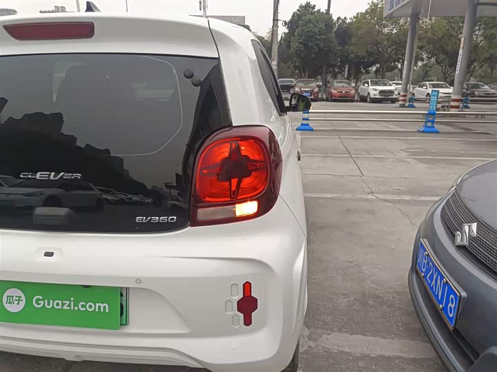 Фото 8 - Roewe Clever