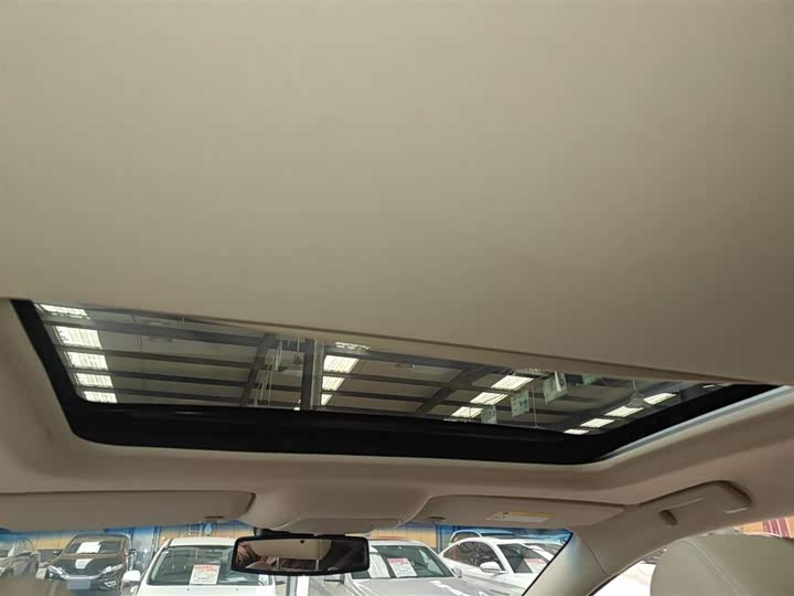 Фото 8 - Buick GL8 ES