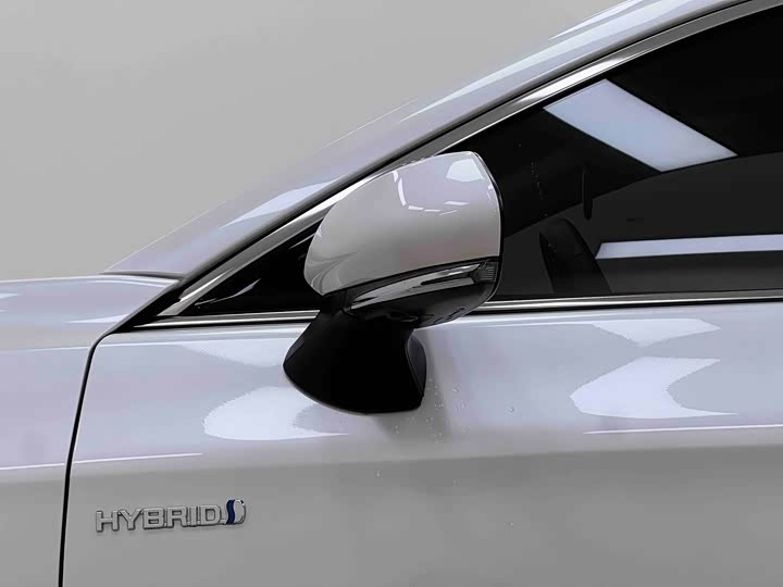 Фото 11 - Toyota Avalon