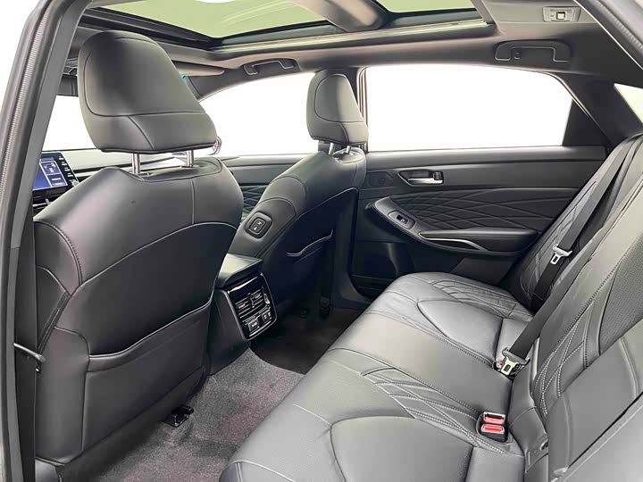 Фото 18 - Toyota Avalon