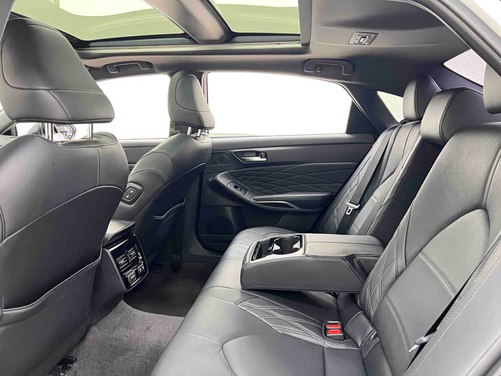 Фото 19 - Toyota Avalon