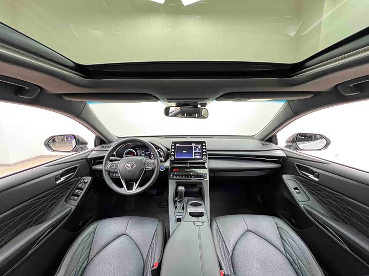 Фото 21 - Toyota Avalon