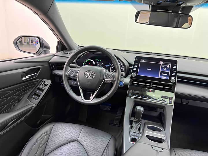 Фото 23 - Toyota Avalon