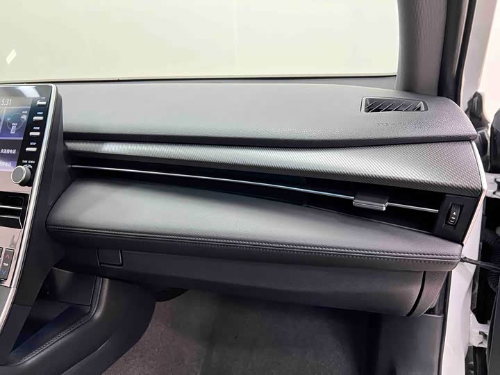 Фото 30 - Toyota Avalon