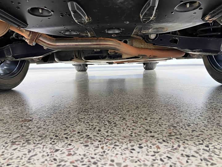 Фото 35 - Toyota Avalon