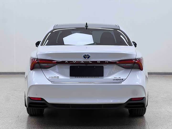 Фото 6 - Toyota Avalon