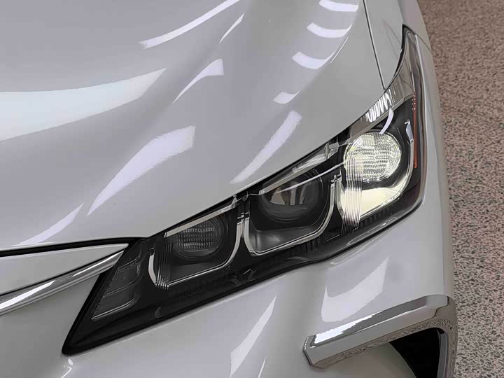 Фото 9 - Toyota Avalon