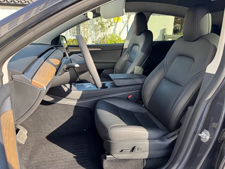 Фото 11 - Tesla Model Y