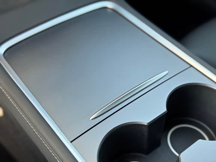 Фото 18 - Tesla Model Y