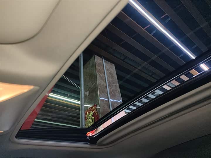 Фото 18 - Toyota RAV4