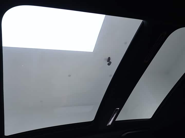 Фото 24 - Mercedes-Benz S-Class