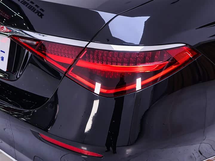 Фото 9 - Mercedes-Benz S-Class