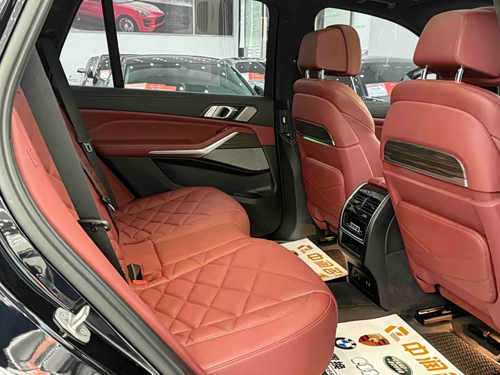 Фото 14 - BMW X5