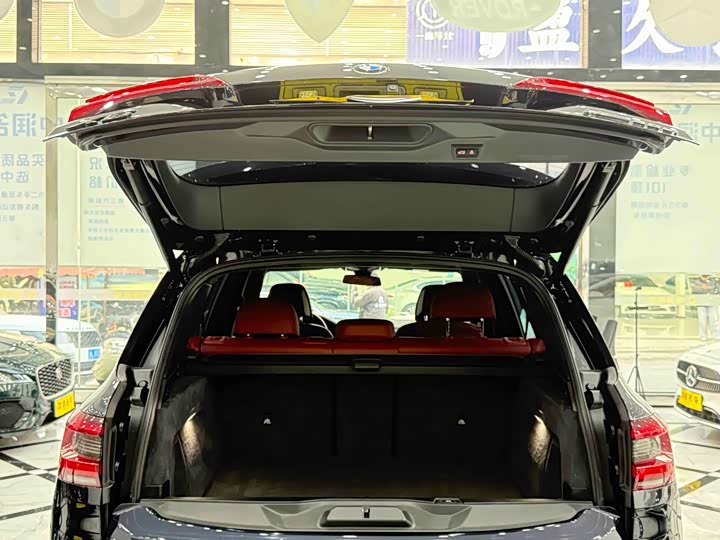 Фото 17 - BMW X5