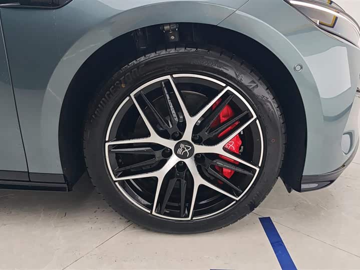 Фото 6 - BYD Han L