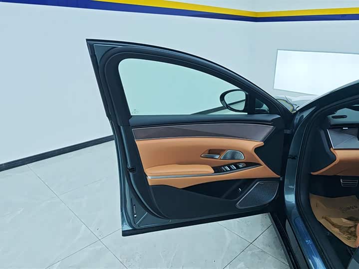 Фото 7 - BYD Han L