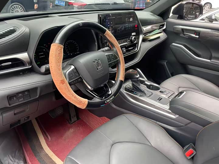 Фото 5 - Toyota Crown Kluger