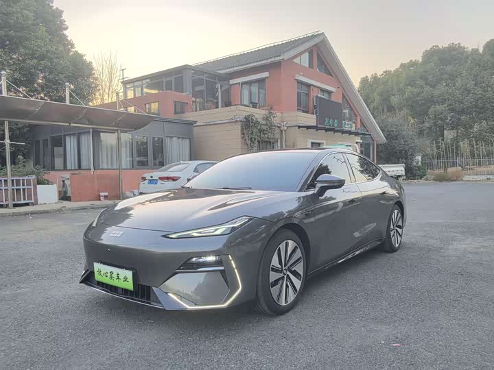 Фото 1 - Geely Galaxy E8