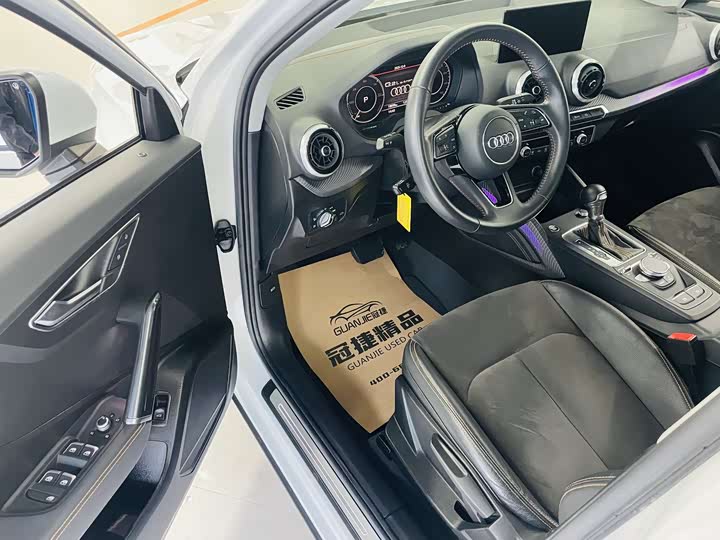 Фото 5 - Audi Q2L e-tron