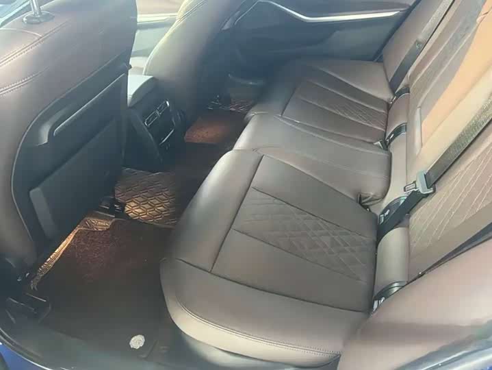 Фото 13 - BMW 3 Series