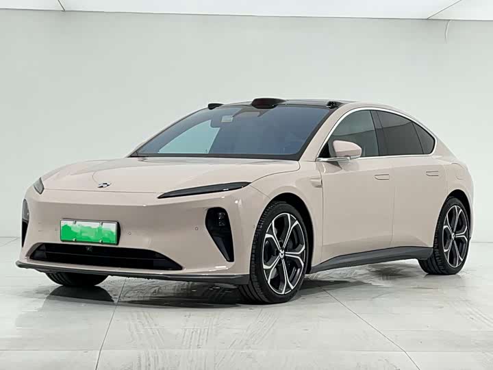 Фото 1 - Nio ET5