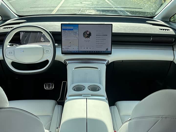 Фото 17 - XPeng X9