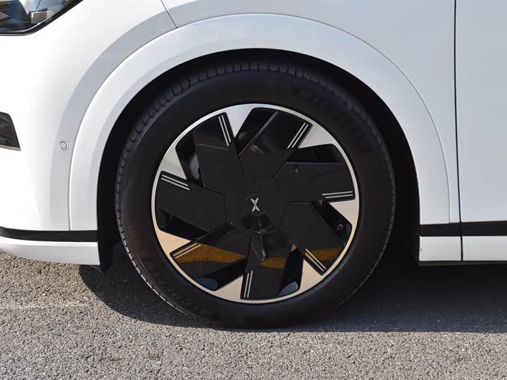 Фото 7 - XPeng X9