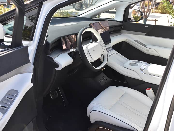 Фото 8 - XPeng X9